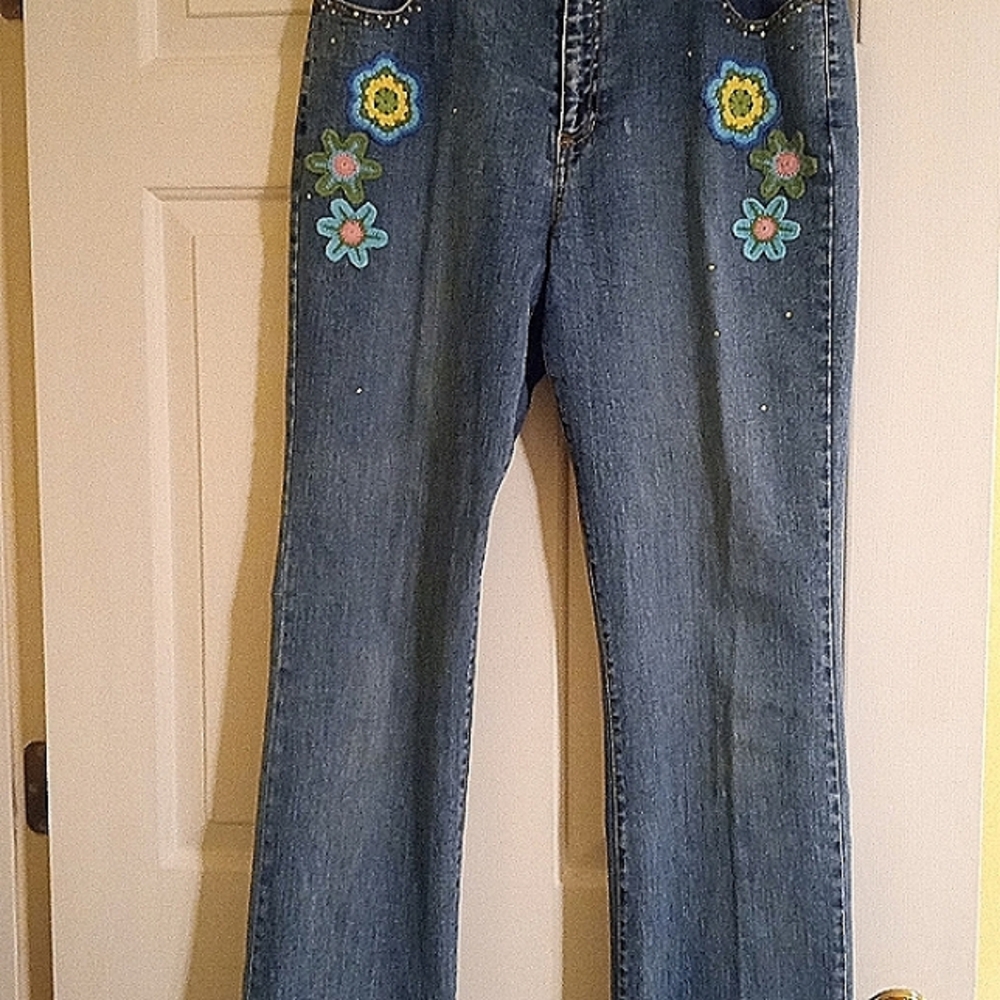 Straight Leg Jeans with Floral Embroidery